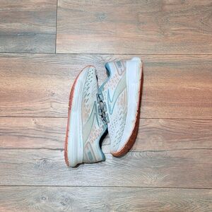 Brooks Women's Glycerin 20 Neutral Running Shoe size 8.5